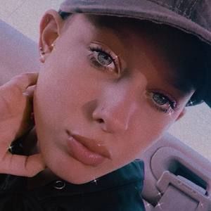 Meet your Posher, Carol